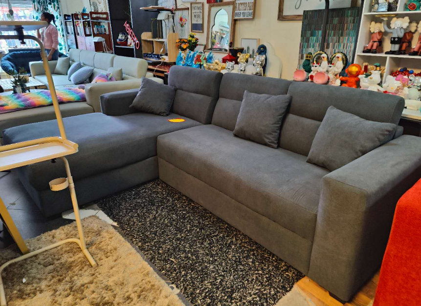 Canapé d’angle en tissu avec coloris au choix